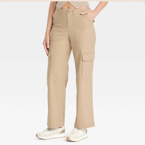 Universal Thread | Tan Cargo Utility Pants - Picture 1 of 9